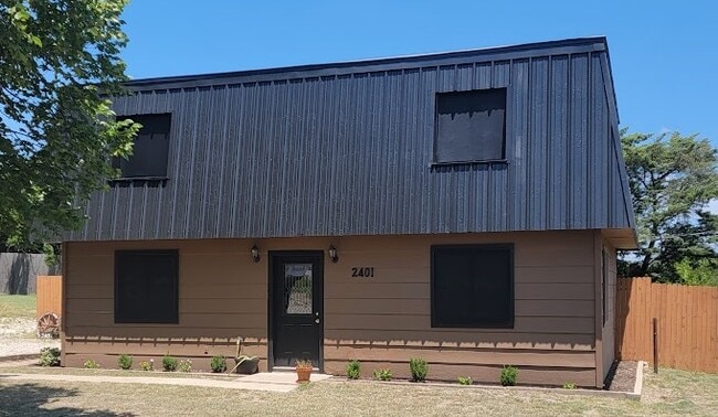 Building Photo - 2401 Azle Hwy Rental