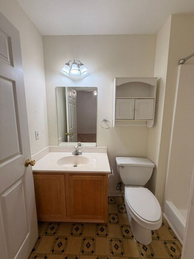 Photo - Beautiful and spacious! Ready for move in!