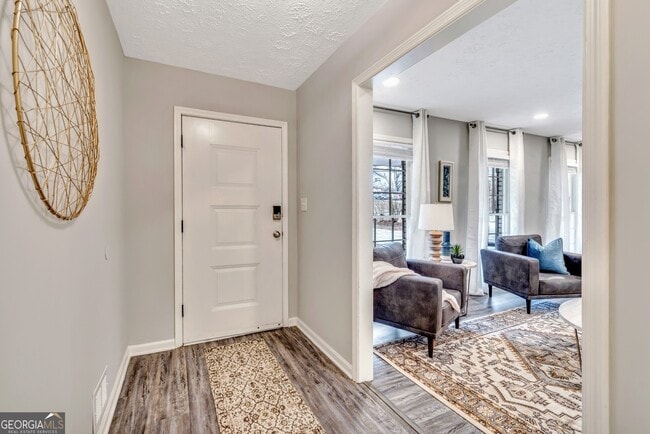 Photo - 4428 John Dr NW