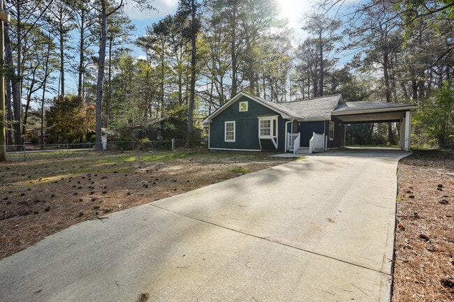 Photo - 4435 Yates Rd