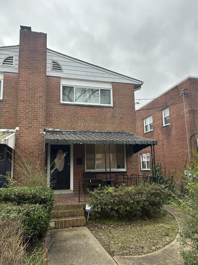 Building Photo - 5338 Chillum Pl NE