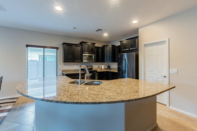 Photo - 25931 W Oraibi Dr