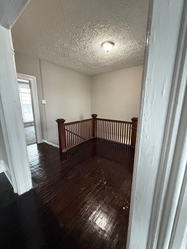 Photo - 321 W Charles St Unit 2