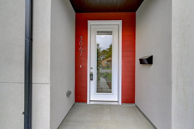 Photo - $3,750 - 4 Bed, 3.5 Bath Updated Townhome ...