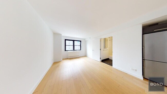 Photo - 222 E 39th St Apartment Unit 12C