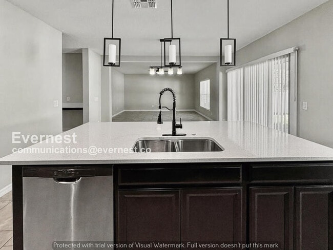 Photo - Limited Time Special Offer / 5 Bed, 3.5 Bath Home with Garage / Pet-Friendly / Vouchers Accepted ...