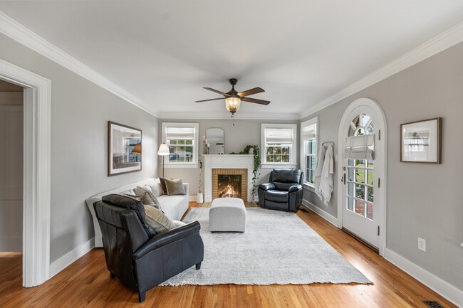 Photo - 507 Georgetown Rd NW