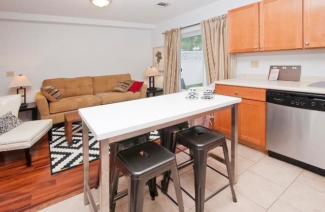 Photo - 712 23rd St Unit 1