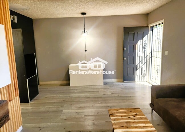 Photo - 6020 Carmen Blvd