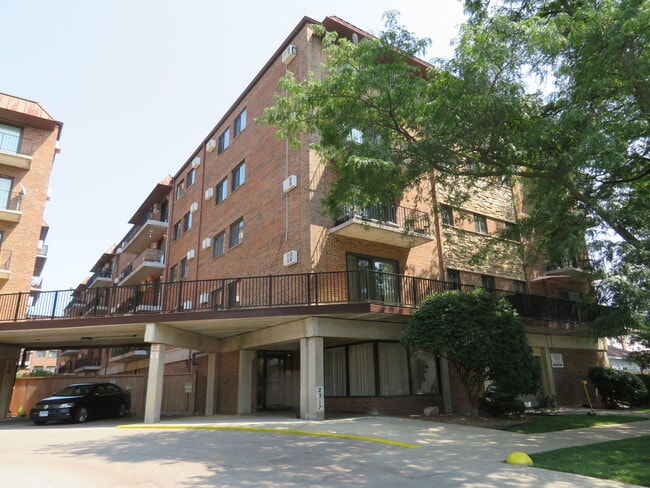 Photo - 2317 N Neva Ave Unit 308A