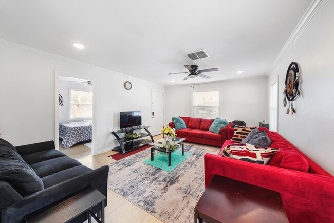Photo - 8041 Howard Dr