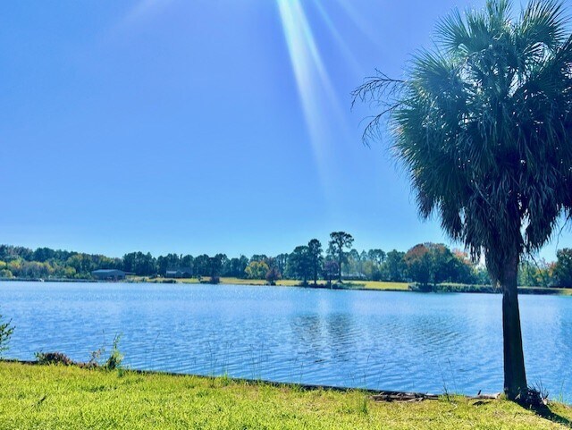 Photo - 1006 Canberra Pl