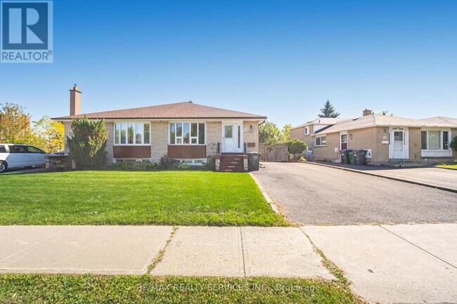 Photo - 61 Avondale Blvd