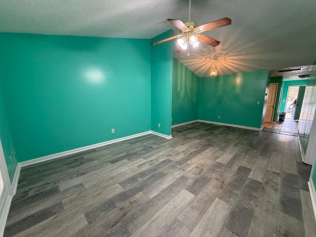 Photo - 109 Drew Cir