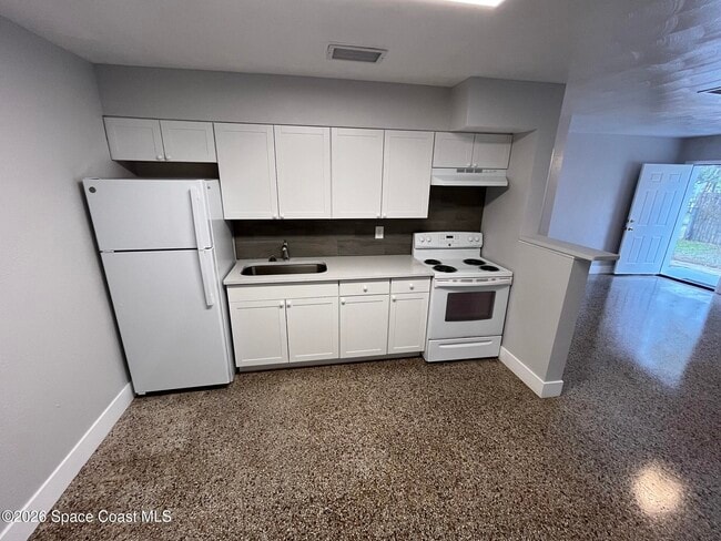 Photo - 1805 Guava Ave