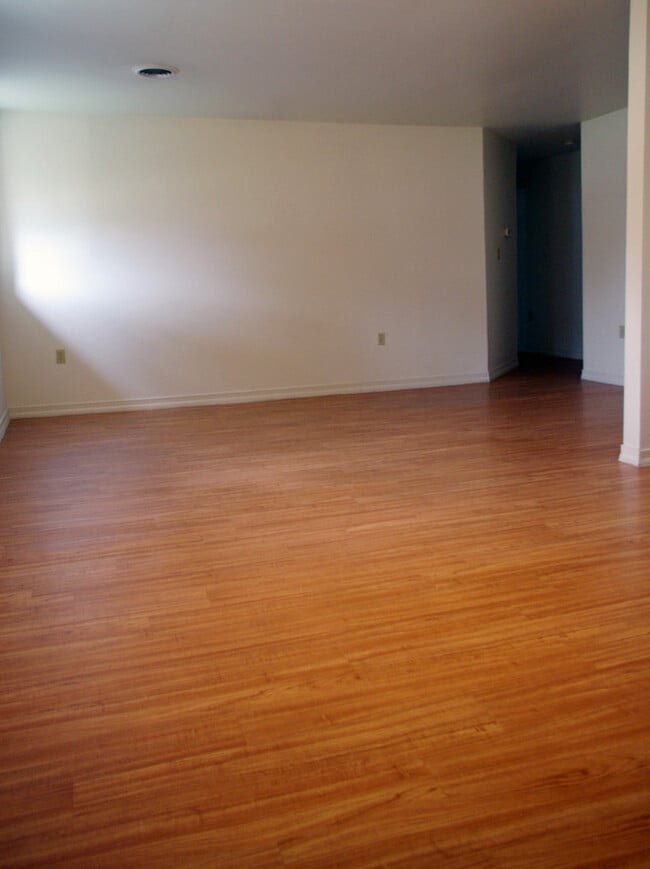 Photo - Mifflin Manor Apartments