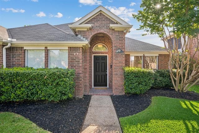 Photo - 6717 Misty Hollow Dr