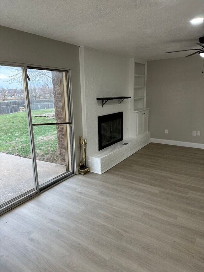 Photo - East side! Updated! Granite counter tops! Hard surface flooring throughout!