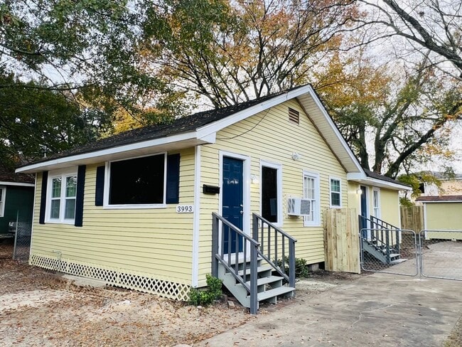 Photo - 3993 Lynn St