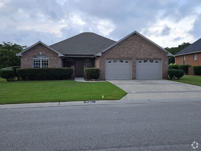 Building Photo - Beautiful 3 Bedroom 2 bath Home in Hampste...