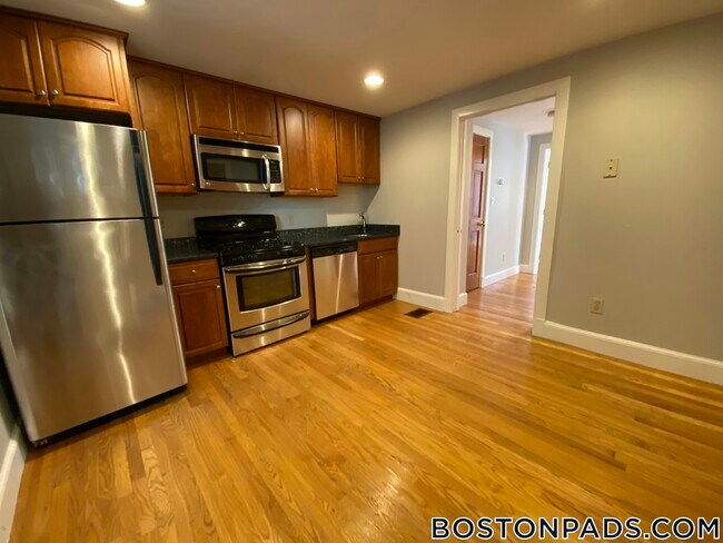 Photo - 429 Franklin St Unit 1L