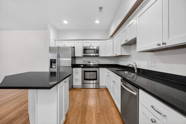 Photo - 220 E 37TH St