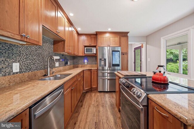 Photo - 2506 Pinoak Ln