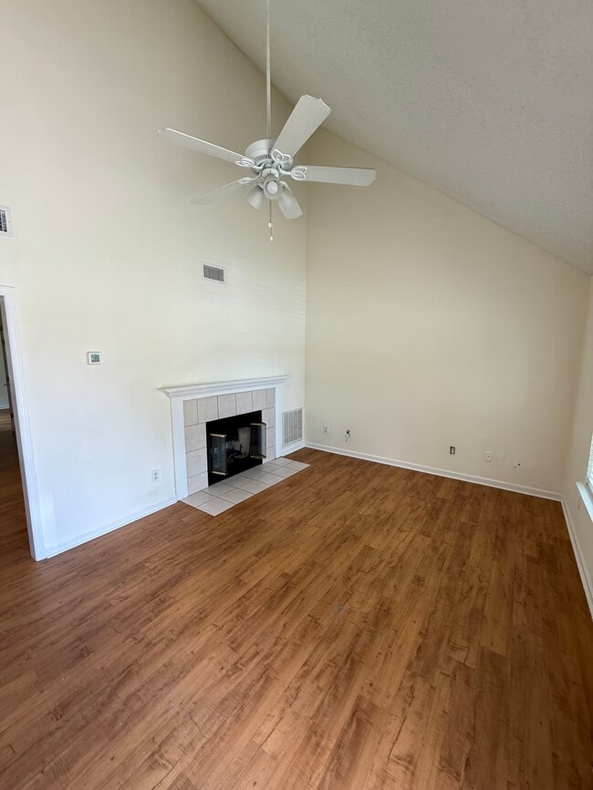 Photo - 1005 Carrin Dr