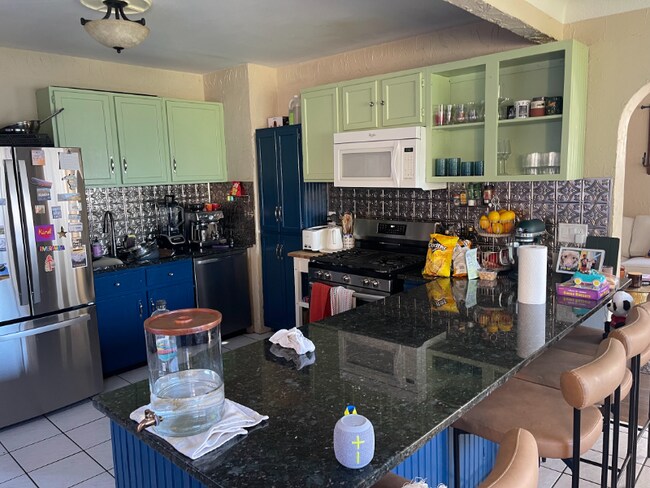 Photo - 1139 Maryland Ave E