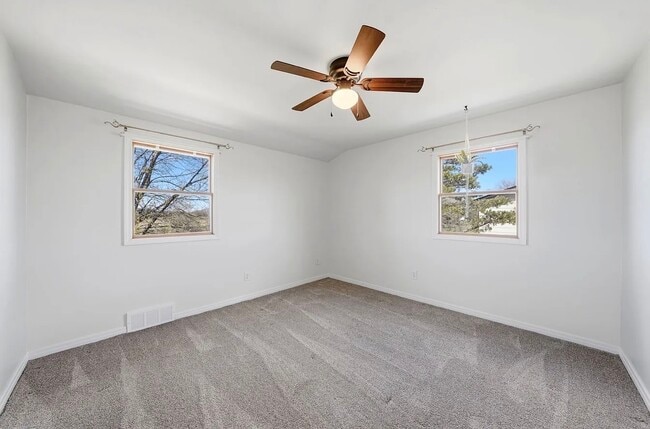 Photo - 6632 Errick Rd