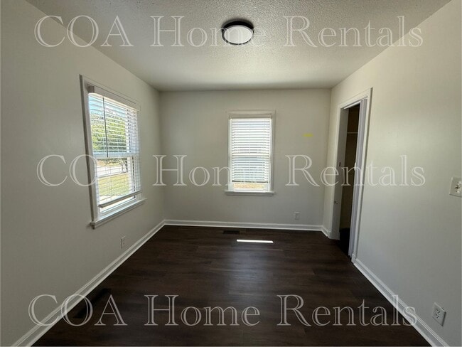Photo - 1109 N Custer St