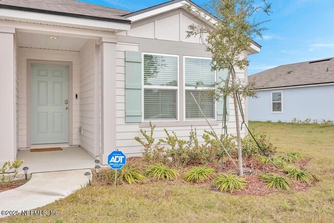 Photo - 121 Ardila Cir