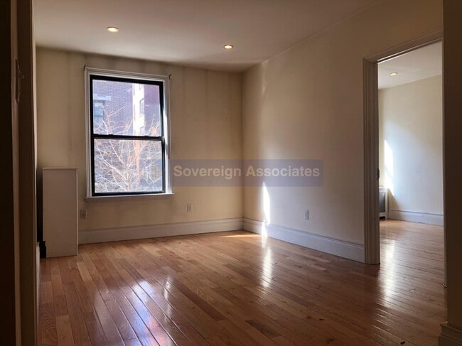 Building Photo - 1 Arden St Rental
