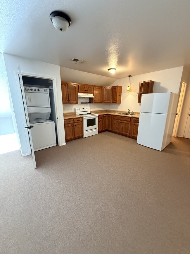 Photo - 114 Rental St