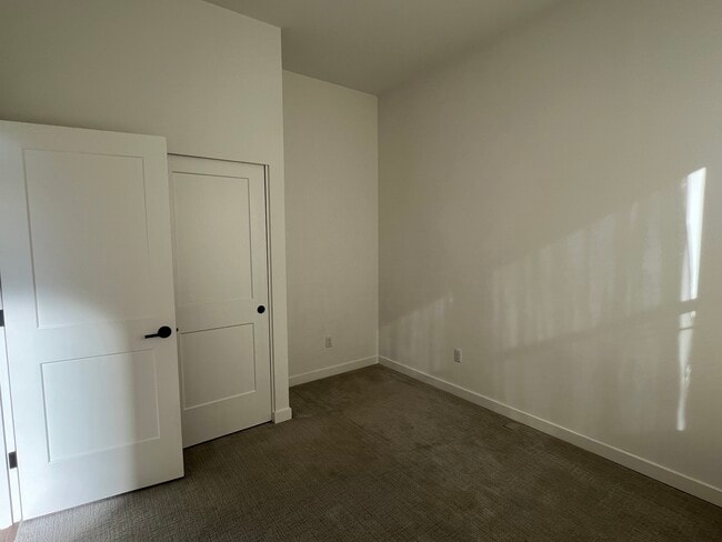 Photo - 16604 NE 85th St