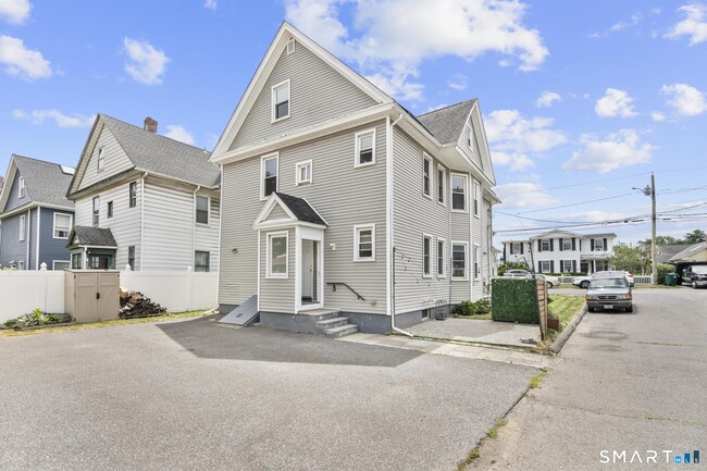 Photo - 768 Stratford Ave Unidad 2