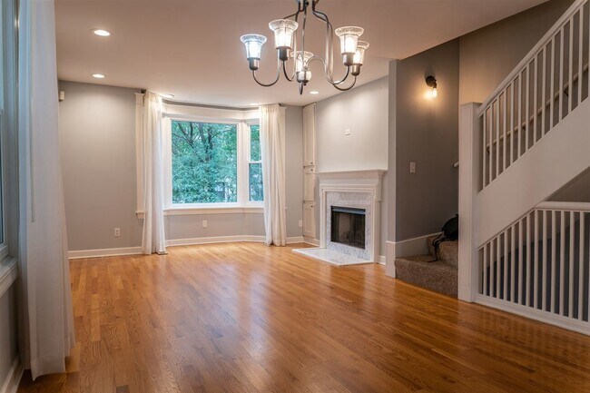 Photo - 3835 N Fremont St