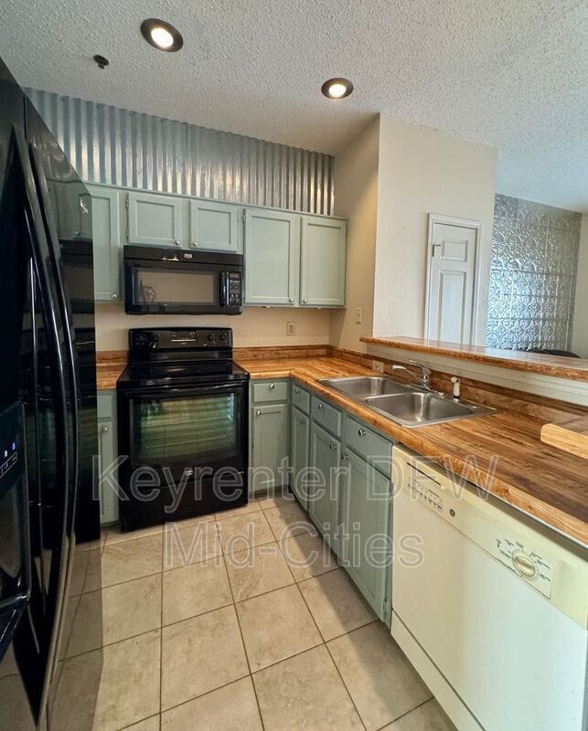 Photo - 4800 W Lovers Ln