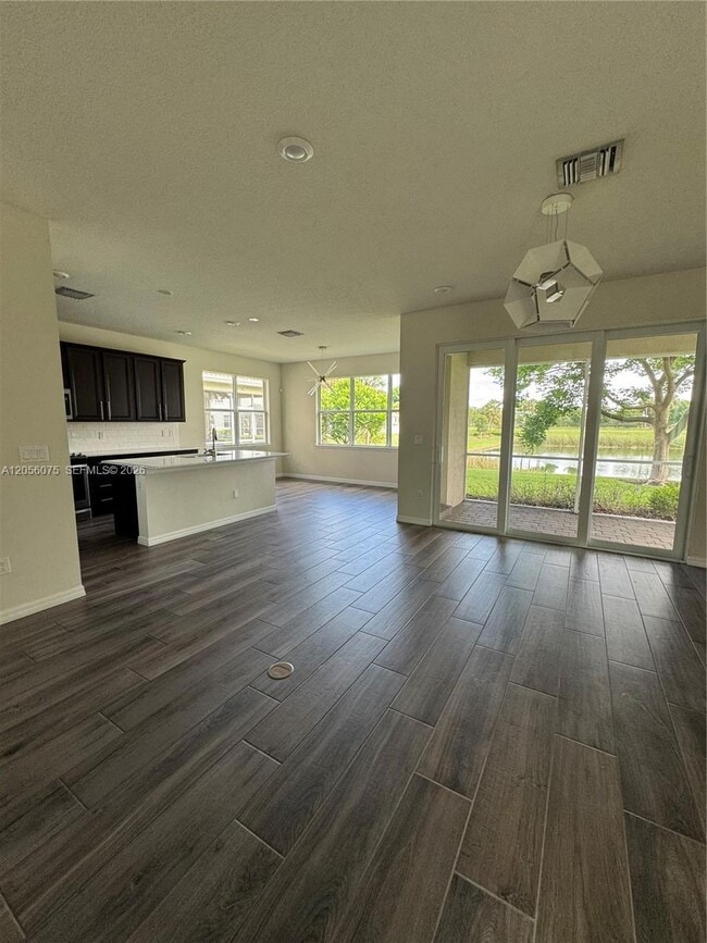 Photo - 4729 Greenway Dr