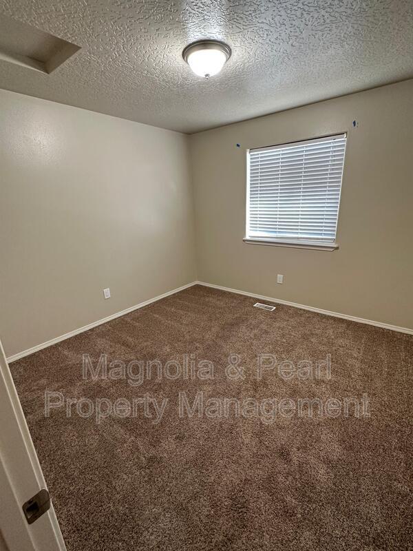 Photo - 16538 Sadie Ave