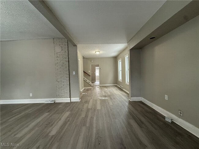 Photo - 7508 Neville Ave