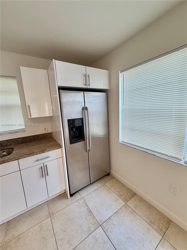 Photo - 4073 SW 52nd St Unit 1-2