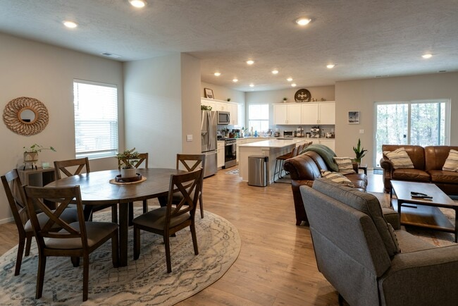 Photo - 8210 Allora Rd