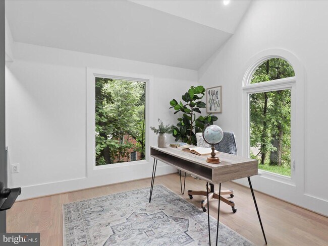 Photo - 2520 N Vernon St