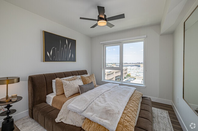 2BR, 2BA - 1,039SF - Bedroom
