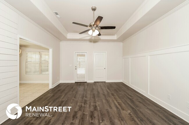 Photo - 960 Clover Ave