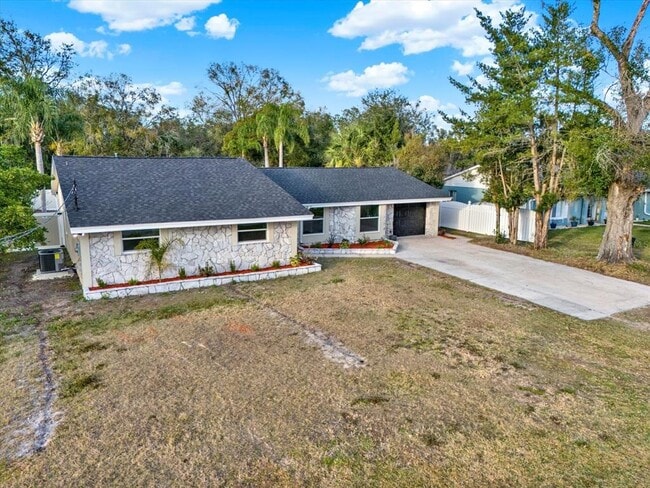 Photo - 18803 Tracer Dr