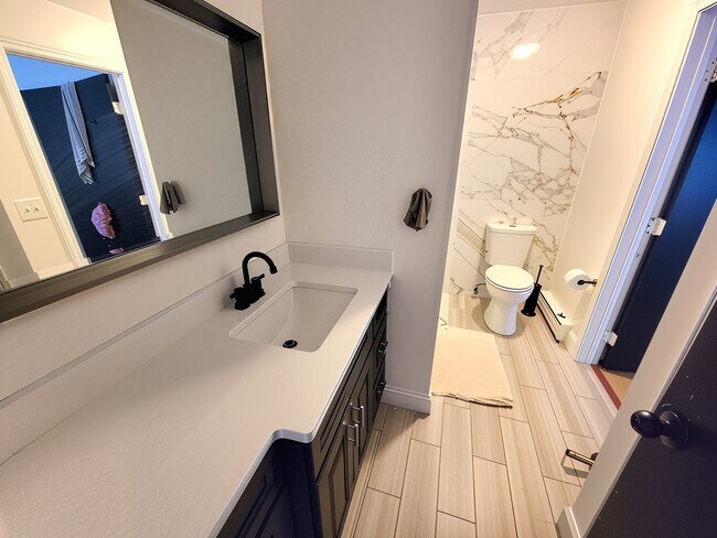 Photo - 645 Robbins Ave