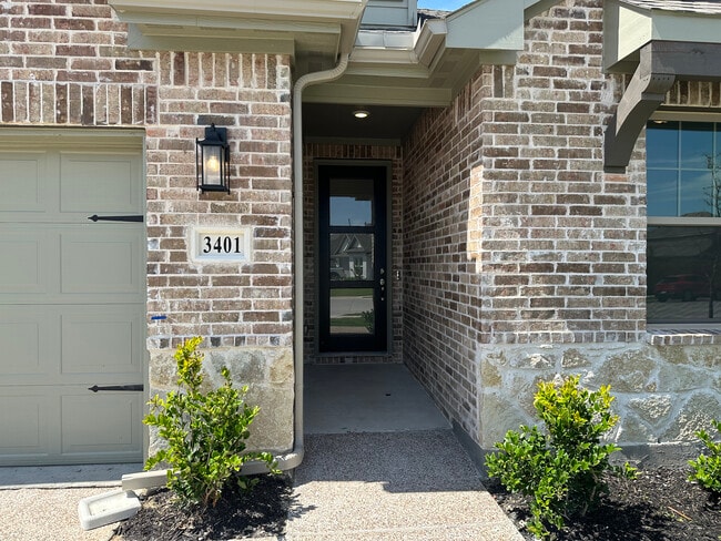 Photo - 3401 Paintbrush Path