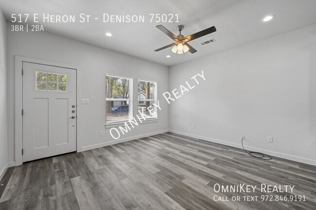 Photo - 517 E Heron St